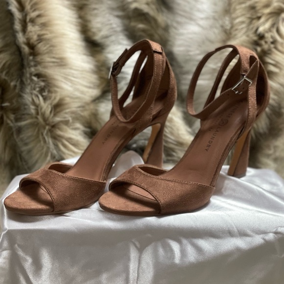 SOLD ELSEWHERE - Picture 2 of 9